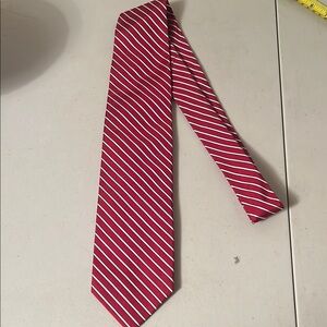 Daniel Cremieux limited collection Red and White Striped silk Tie see measuremen
